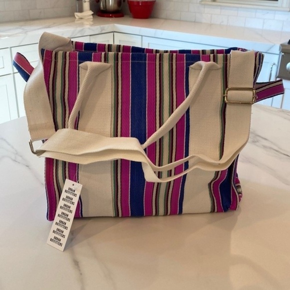 Urban Outfitters - BDG Serena Mesh Tote Bag with zipper | NWT